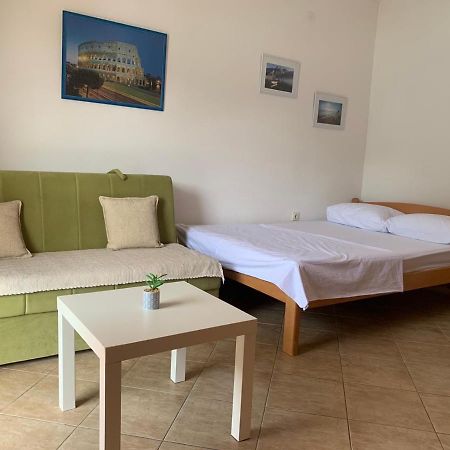 Apartmani Ivana Tivat Buitenkant foto
