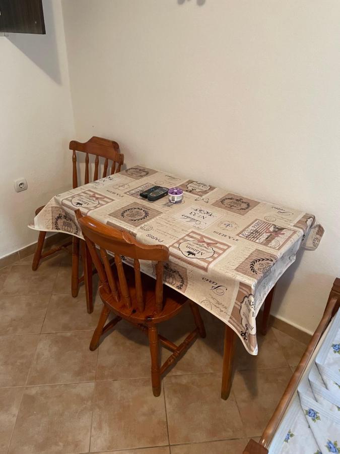 Apartmani Ivana Tivat Buitenkant foto