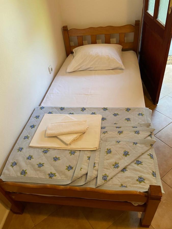 Apartmani Ivana Tivat Buitenkant foto