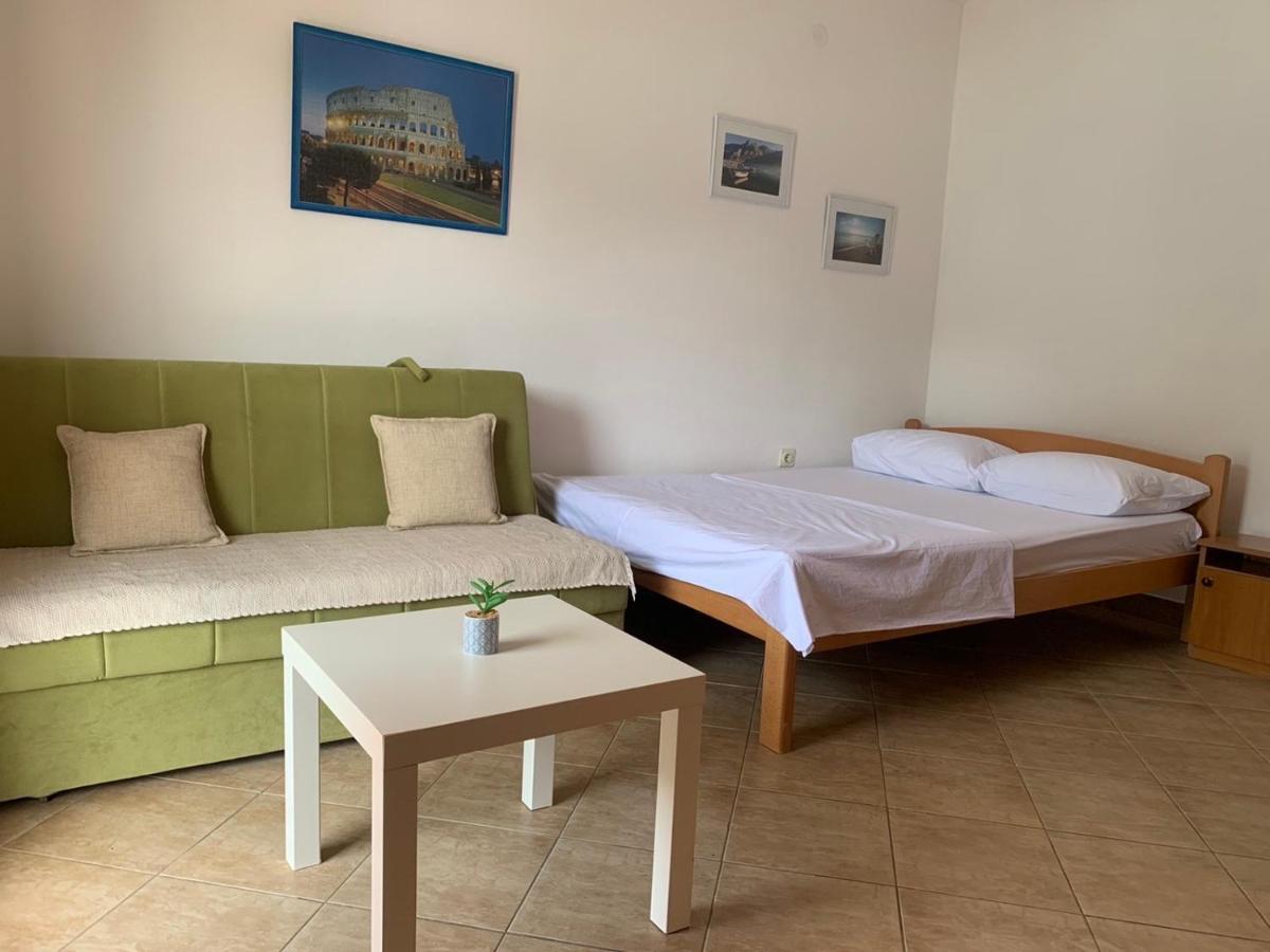 Apartmani Ivana Tivat Buitenkant foto