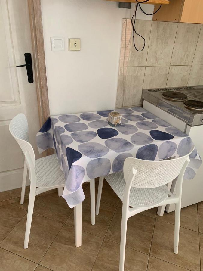 Apartmani Ivana Tivat Buitenkant foto