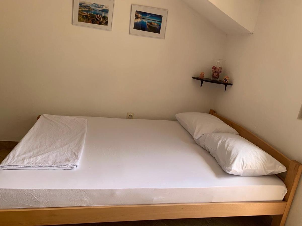 Apartmani Ivana Tivat Buitenkant foto