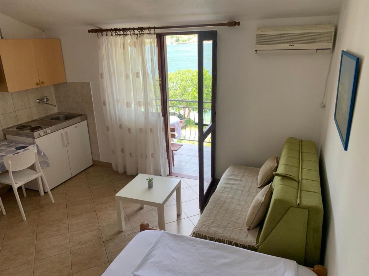 Apartmani Ivana Tivat Buitenkant foto