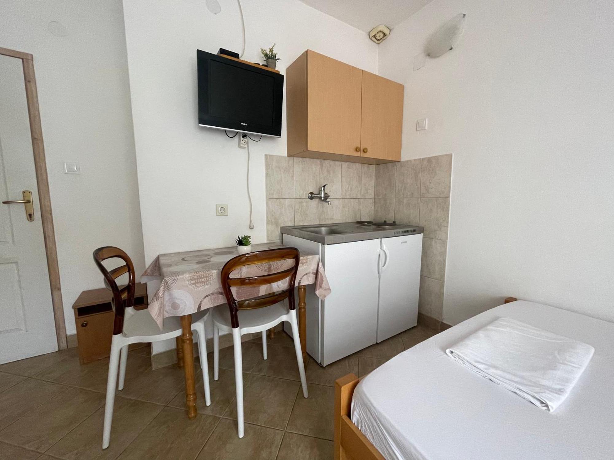 Apartmani Ivana Tivat Buitenkant foto
