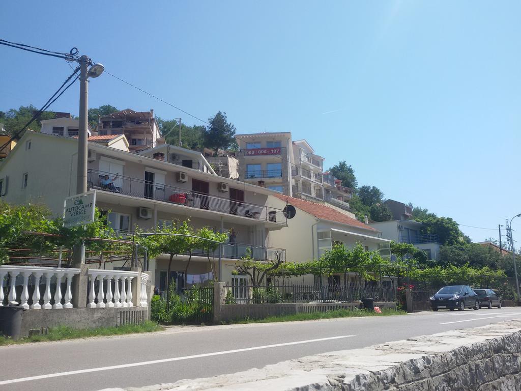Apartmani Ivana Tivat Buitenkant foto