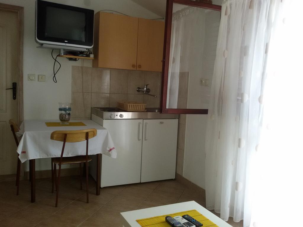 Apartmani Ivana Tivat Buitenkant foto